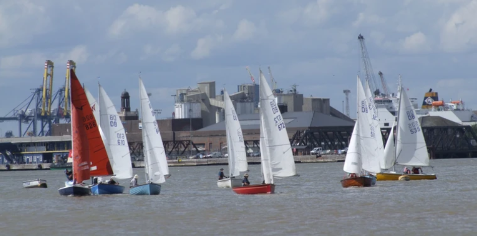Gravesend SC Dayboat Open and Regatta 2023 YWDB fleet on the tidal Thames